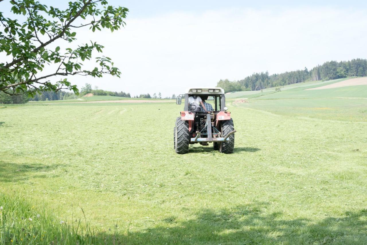 Biohof Mayerhofer Grossmeinharts Exteriör bild
